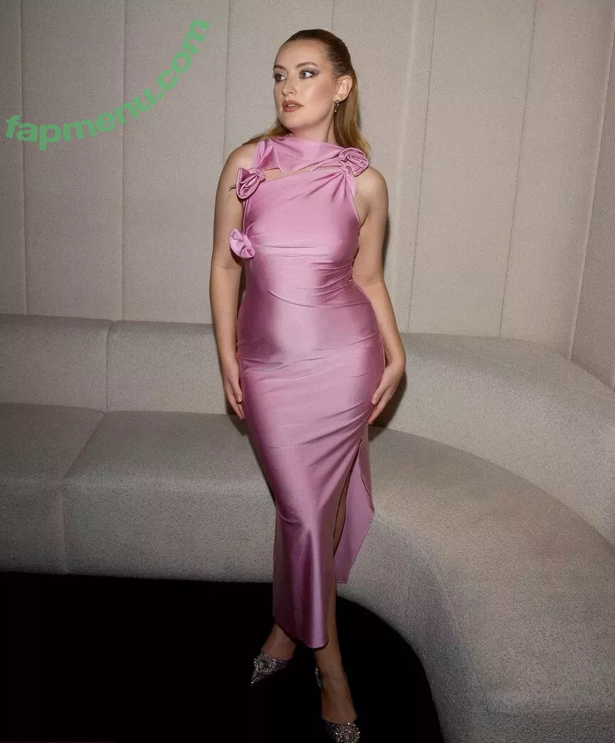 Amelia Dimoldenberg nude photo #0165 (ameliadimz / emilynudess)