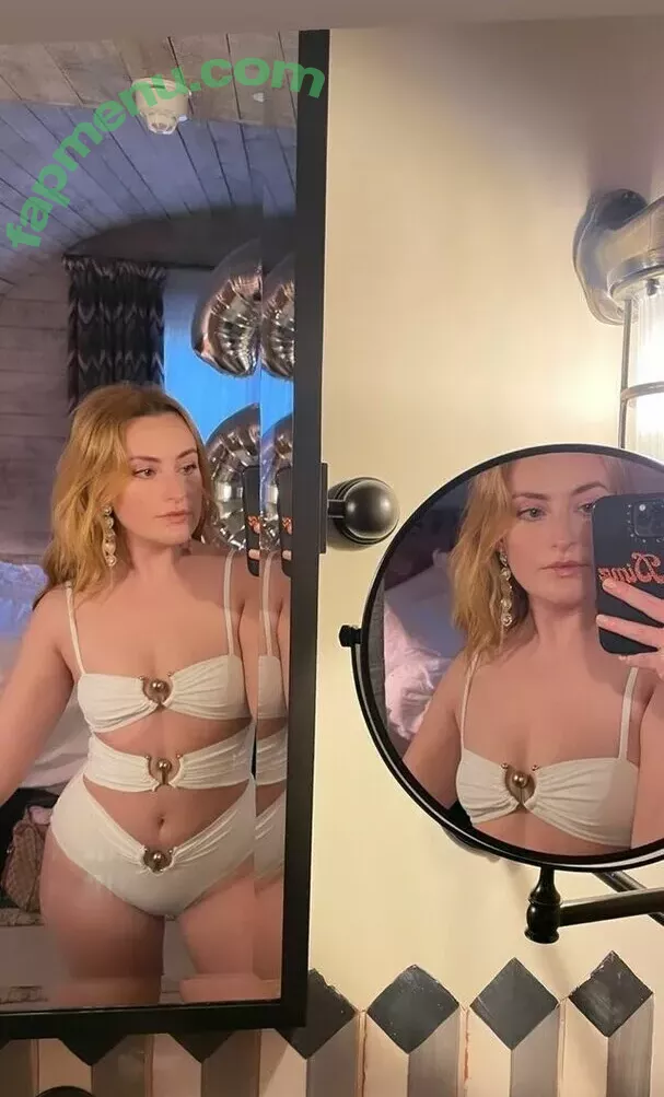 Amelia Dimoldenberg nude photo #0194 (ameliadimz / emilynudess)