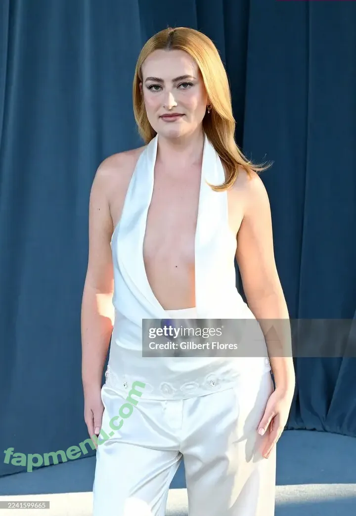 Amelia Dimoldenberg nude photo #0758 (ameliadimz / emilynudess)