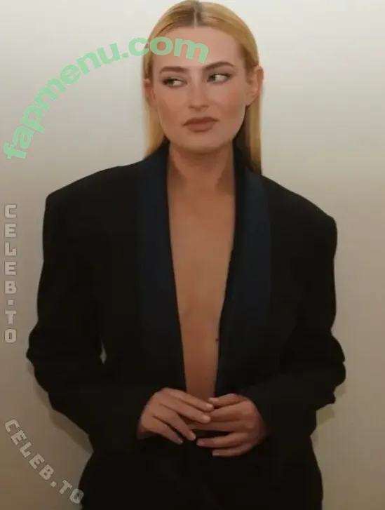 Amelia Dimoldenberg nude photo #0775 (ameliadimz / emilynudess)