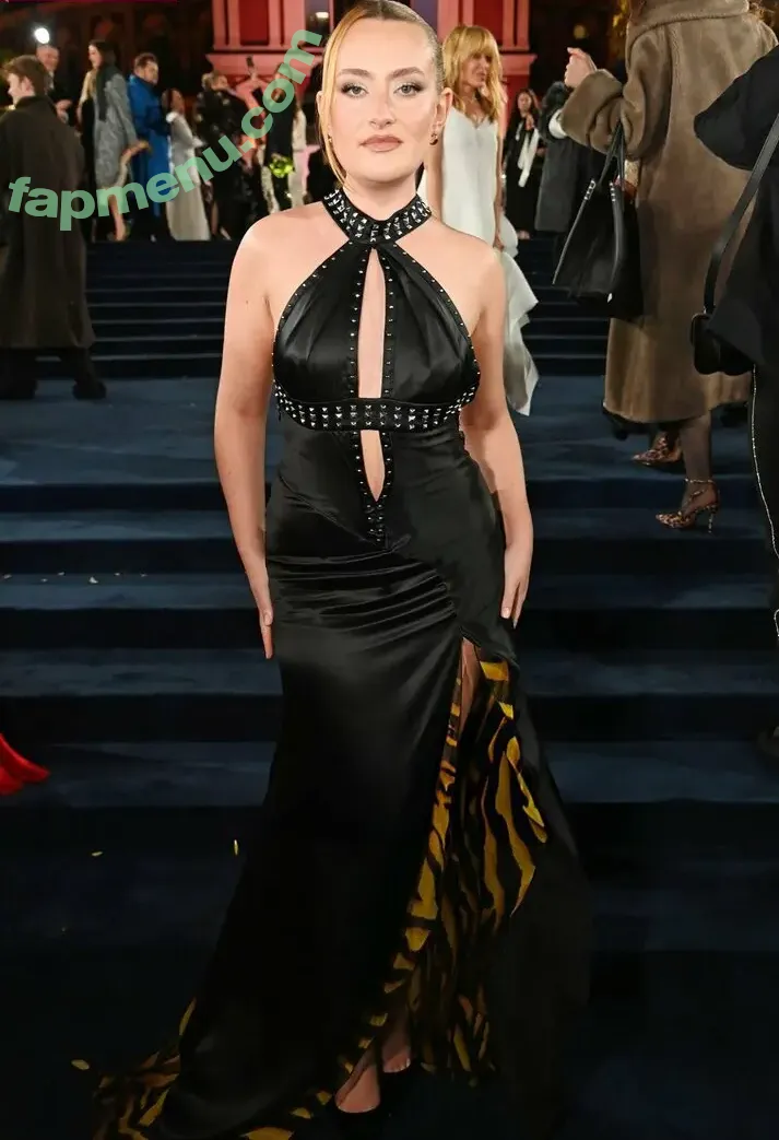 Amelia Dimoldenberg nude photo #0781 (ameliadimz / emilynudess)