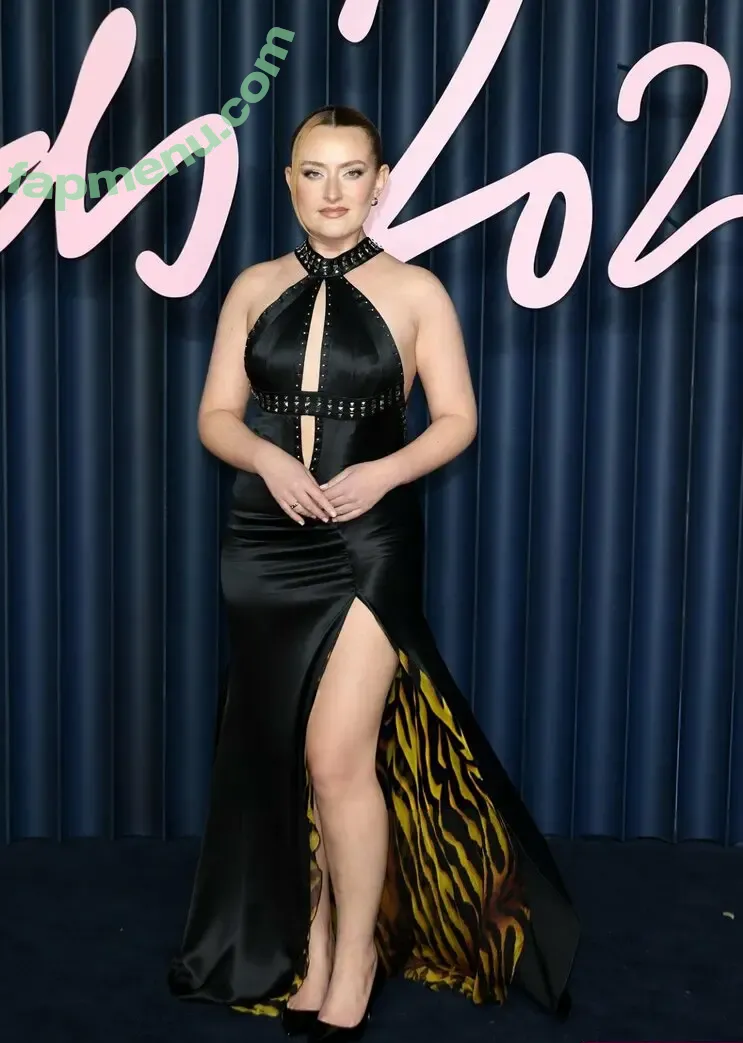 Amelia Dimoldenberg nude photo #0784 (ameliadimz / emilynudess)