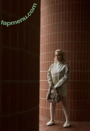 Amelia Eve Gibson / Millie Gibson / milliegibbo nude photo #0337