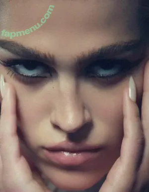 Amelia Gray Hamlin / AmeliaGHamlin / ameliagray / ameliagrayhamlin nude photo #0541