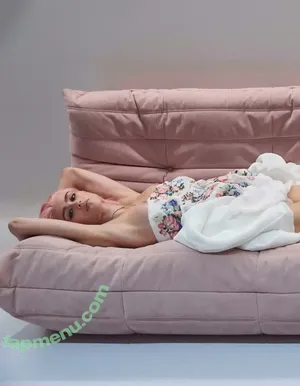 Amelia Gray Hamlin / AmeliaGHamlin / ameliagray / ameliagrayhamlin nude photo #0545