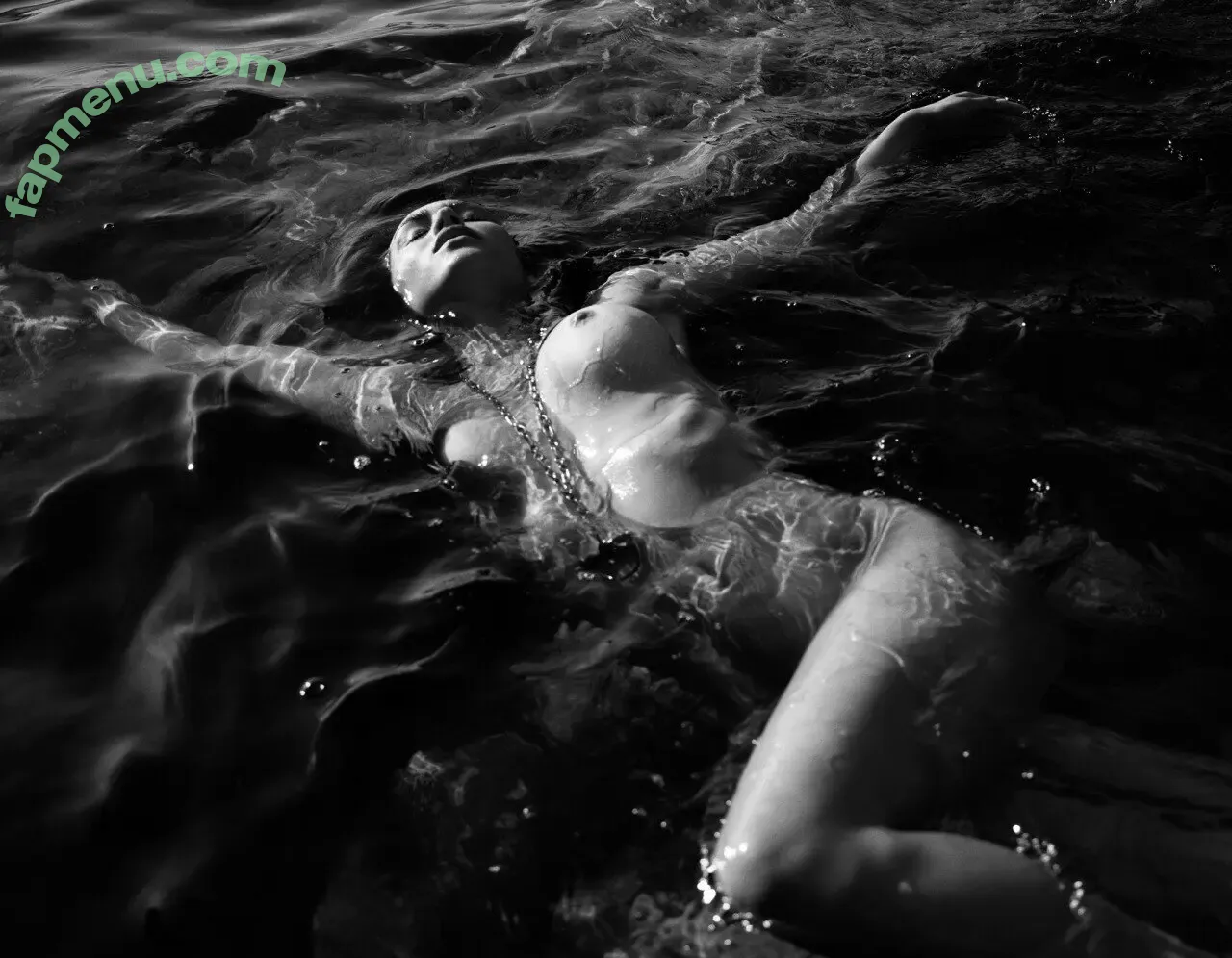 Amelia Gray Hamlin nude photo #0397 (AmeliaGHamlin / ameliagray)