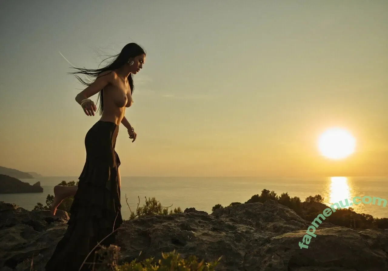 Amelia Gray Hamlin nude photo #0428 (AmeliaGHamlin / ameliagrayhamlin)