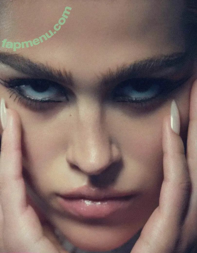 Amelia Gray Hamlin nude photo #0541 (AmeliaGHamlin / ameliagray)