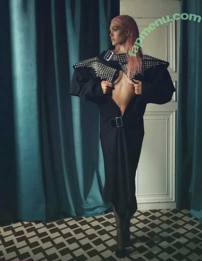 Amelia Gray Hamlin nude photo #0554 (AmeliaGHamlin / ameliagray)