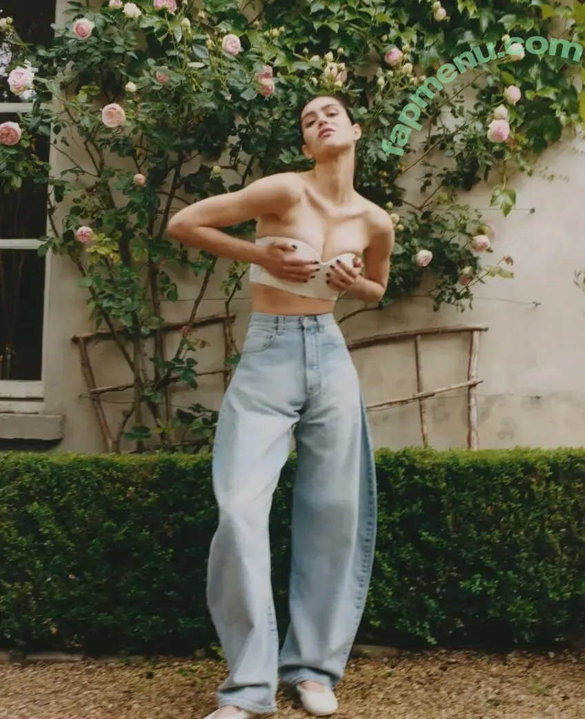 Amelia Gray Hamlin nude photo #0568 (AmeliaGHamlin / ameliagray)