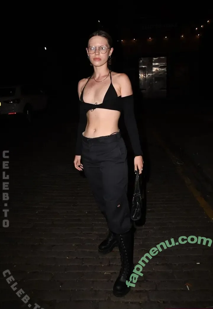 Amelia Gray Hamlin nude photo #0591 (AmeliaGHamlin / ameliagray)