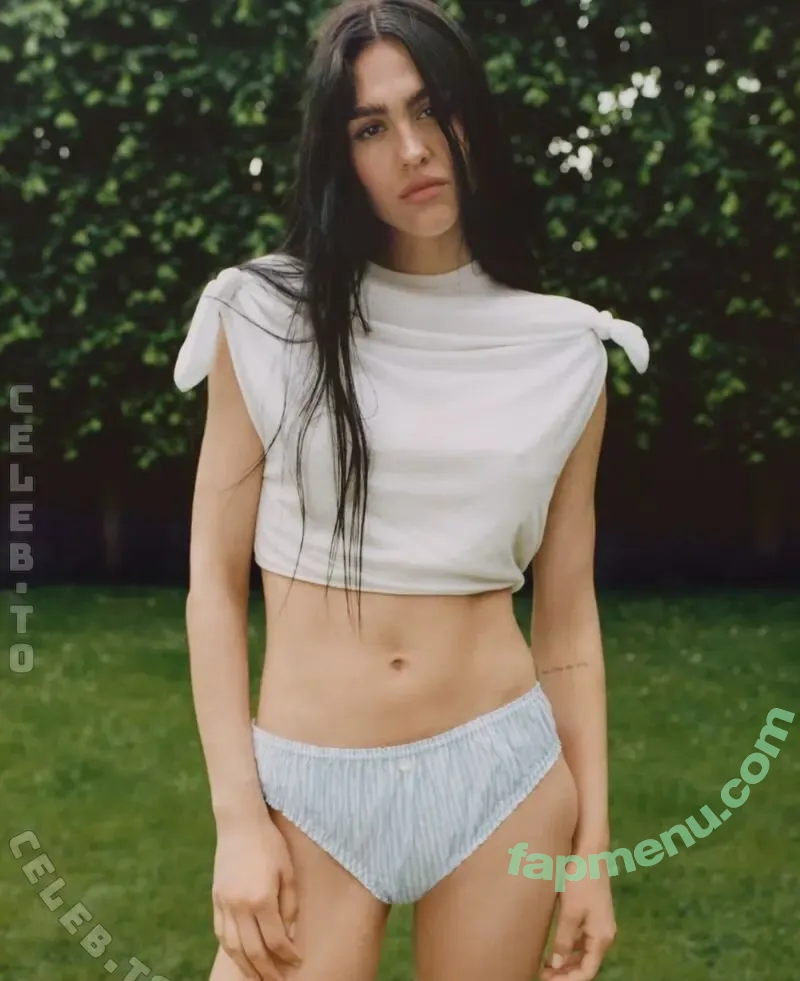 Amelia Gray Hamlin nude photo #0612 (AmeliaGHamlin / ameliagray)