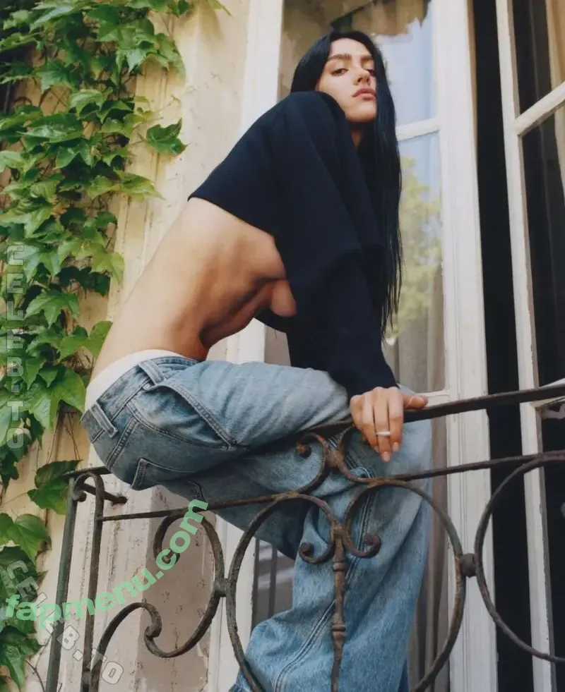 Amelia Gray Hamlin nude photo #0620 (AmeliaGHamlin / ameliagray)