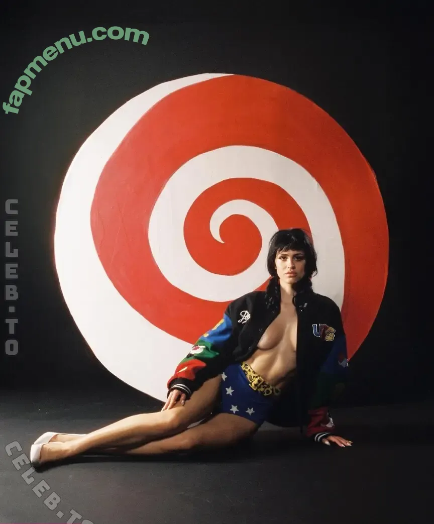 Amelia Gray Hamlin nude photo #0637 (AmeliaGHamlin / ameliagray)