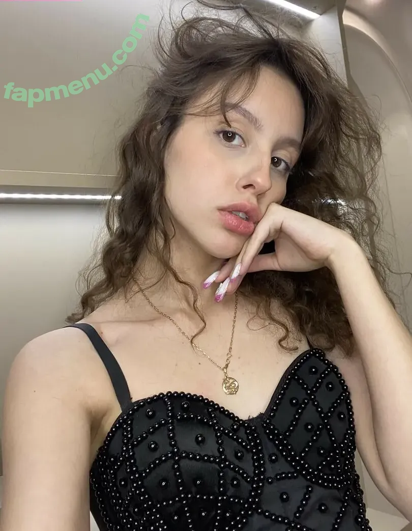 Ameliaaa April nude photo #0012 (amelia_apriil / ameliaapril)