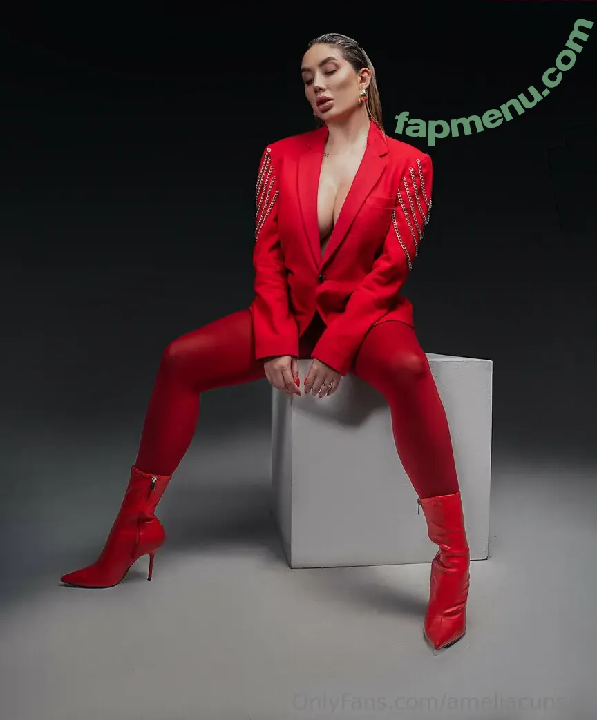 ameliacupsxo nude photo #0022 (ameliacups)