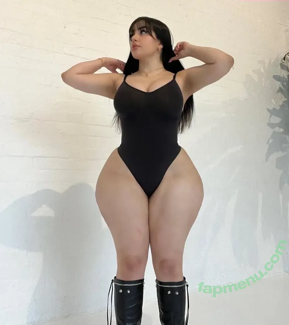 ameliacurvy nude photo #0004 (ameliacurvy)