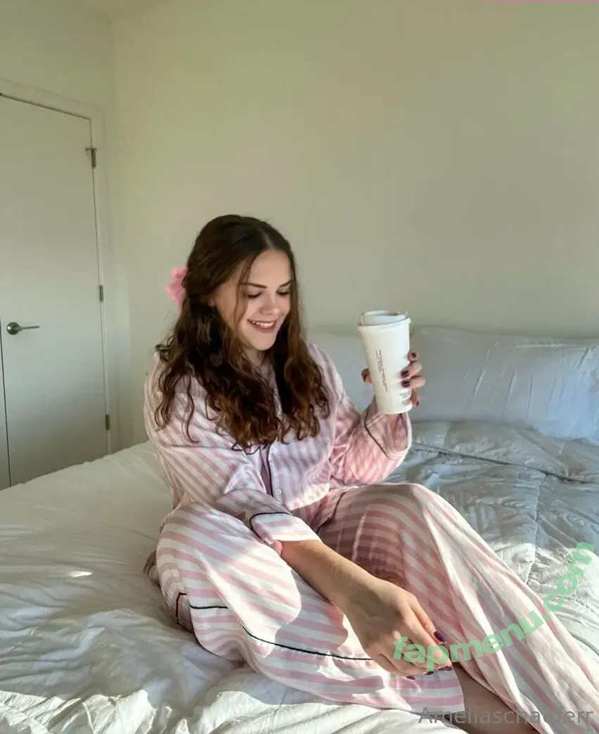 amelialynneee nude photo #0034 (amelialynneee)