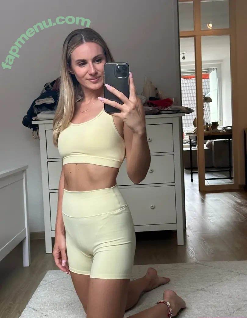 ameliasworldd nude photo #0038 (ameliasworld)