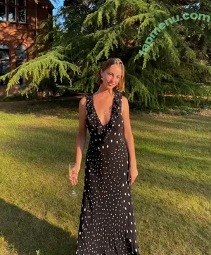 Amelie Manzoli / Am.e.lie nude photo #0861