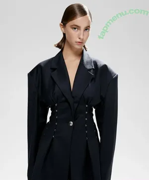 Amelie Manzoli / Am.e.lie nude photo #0890