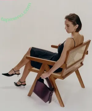 Amelie Manzoli / Am.e.lie / ameliemanzoli nude photo #0943