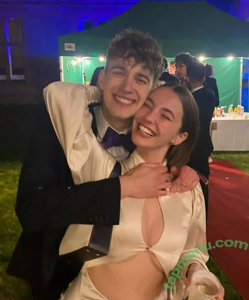 Amelie Manzoli nude photo #0017 (Am.e.lie / ameliemanzoli)