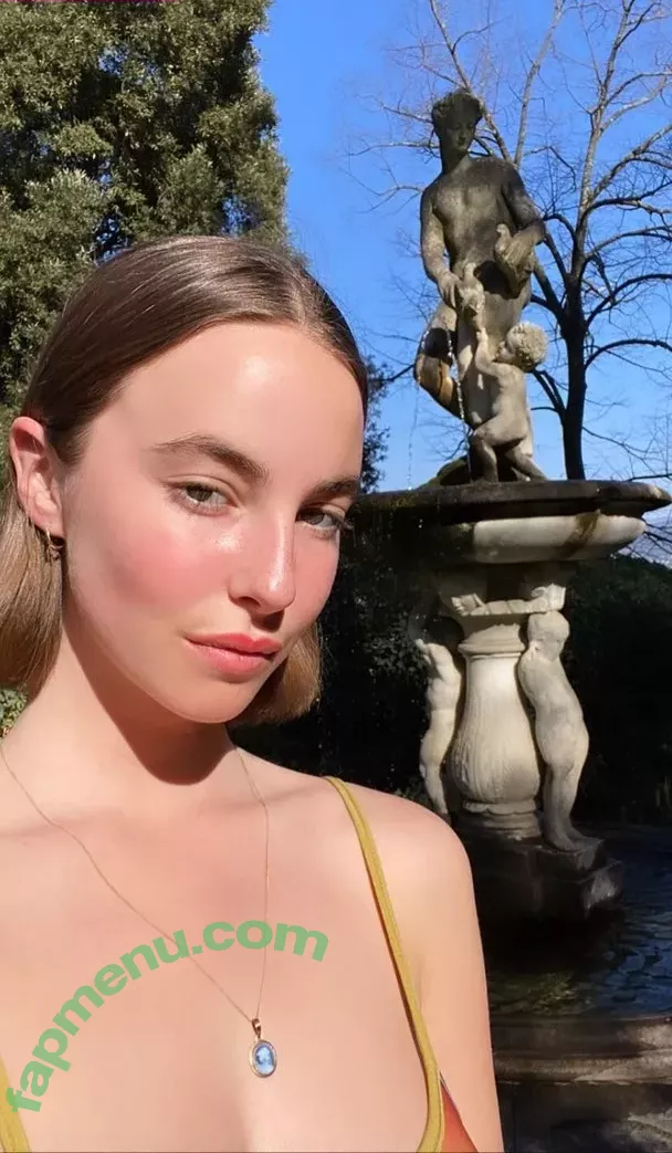 Amelie Manzoli nude photo #0020 (Am.e.lie / ameliemanzoli)