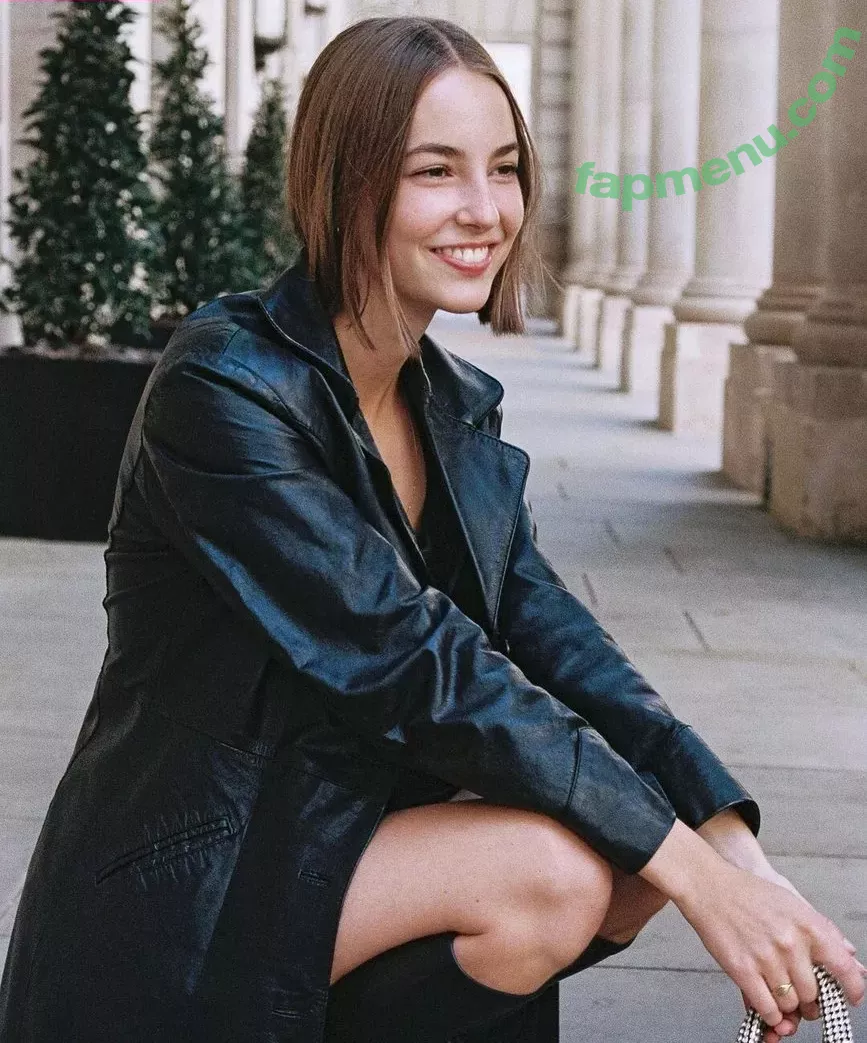 Amelie Manzoli nude photo #0026 (Am.e.lie / ameliemanzoli)