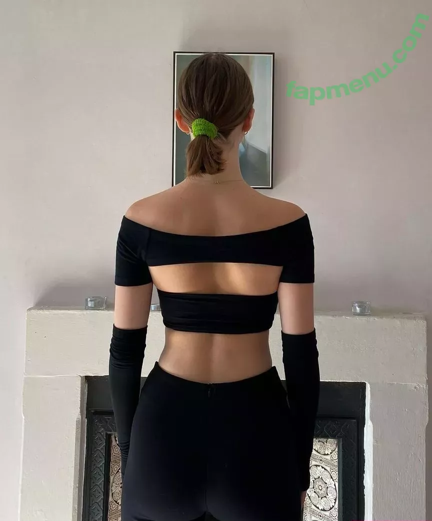 Amelie Manzoli nude photo #0047 (Am.e.lie / ameliemanzoli)