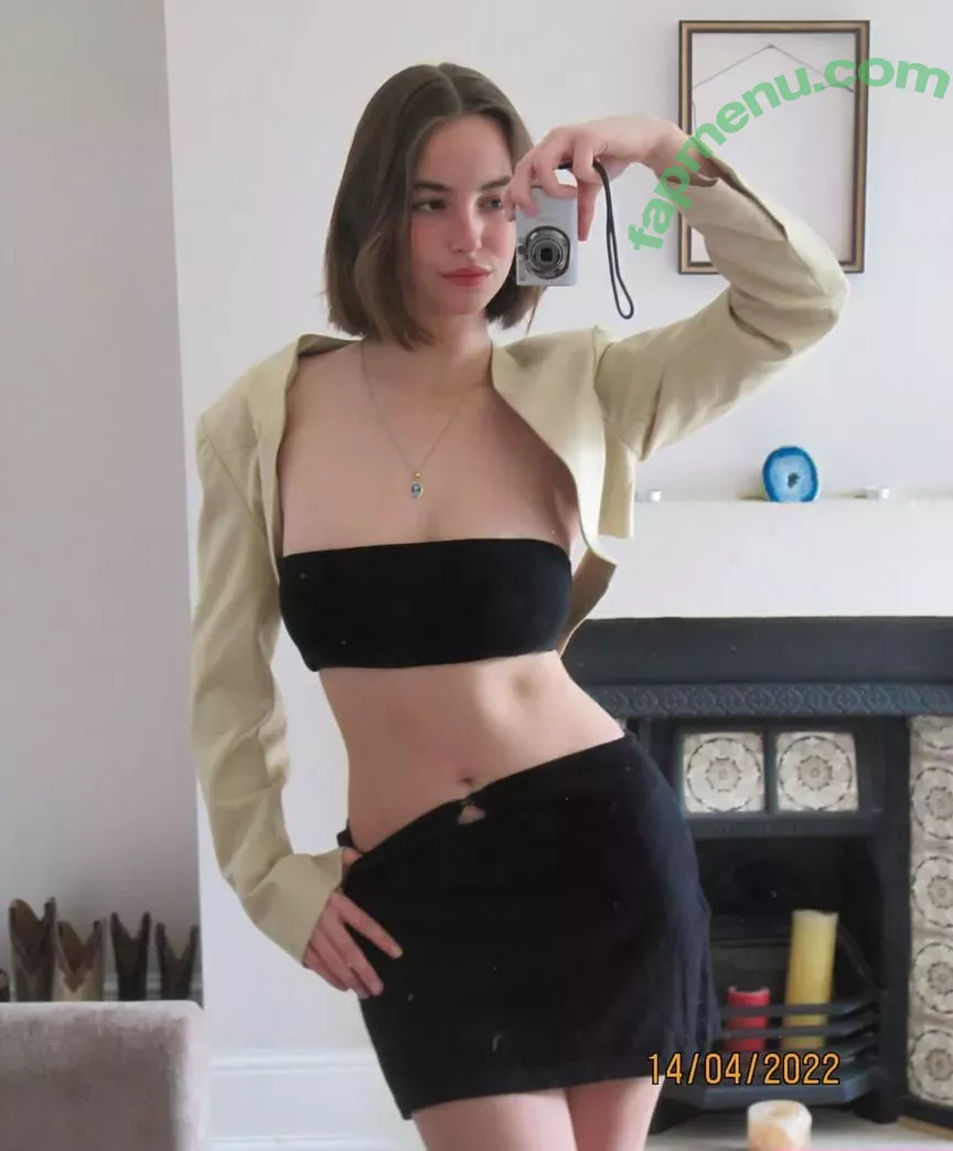 Amelie Manzoli nude photo #0053 (Am.e.lie / ameliemanzoli)