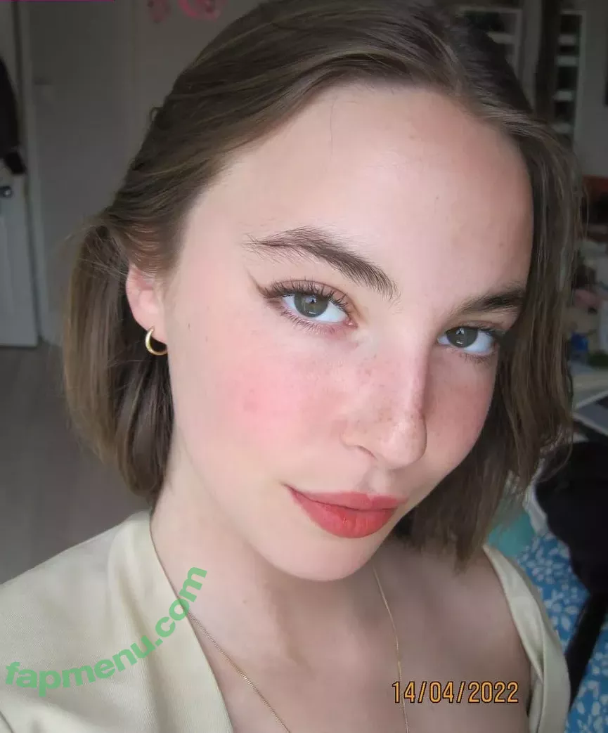 Amelie Manzoli nude photo #0055 (Am.e.lie / ameliemanzoli)