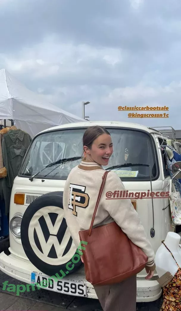 Amelie Manzoli nude photo #0067 (Am.e.lie / ameliemanzoli)