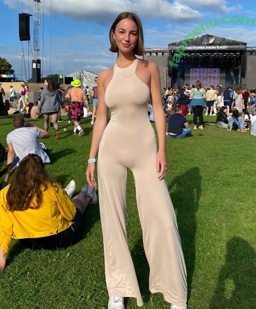 Amelie Manzoli nude photo #0117 (Am.e.lie / ameliemanzoli)