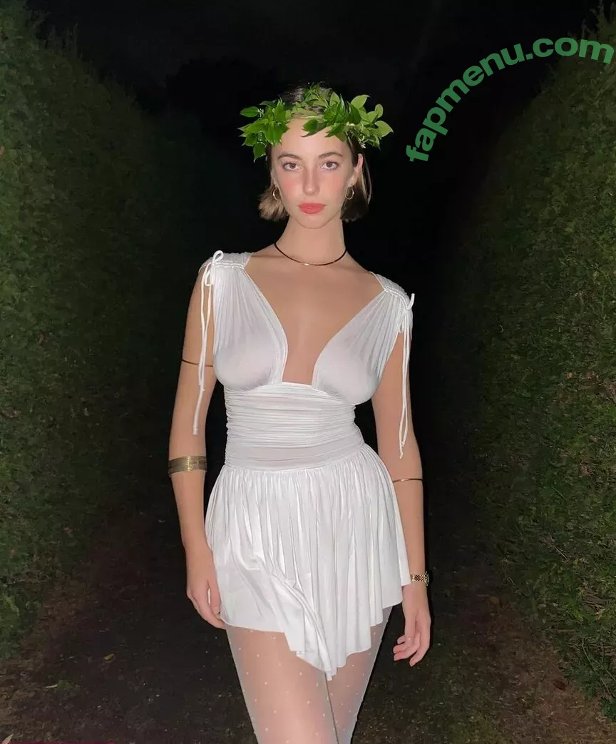 Amelie Manzoli nude photo #0142 (Am.e.lie / ameliemanzoli)