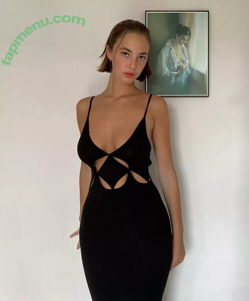 Amelie Manzoli nude photo #0147 (Am.e.lie / ameliemanzoli)