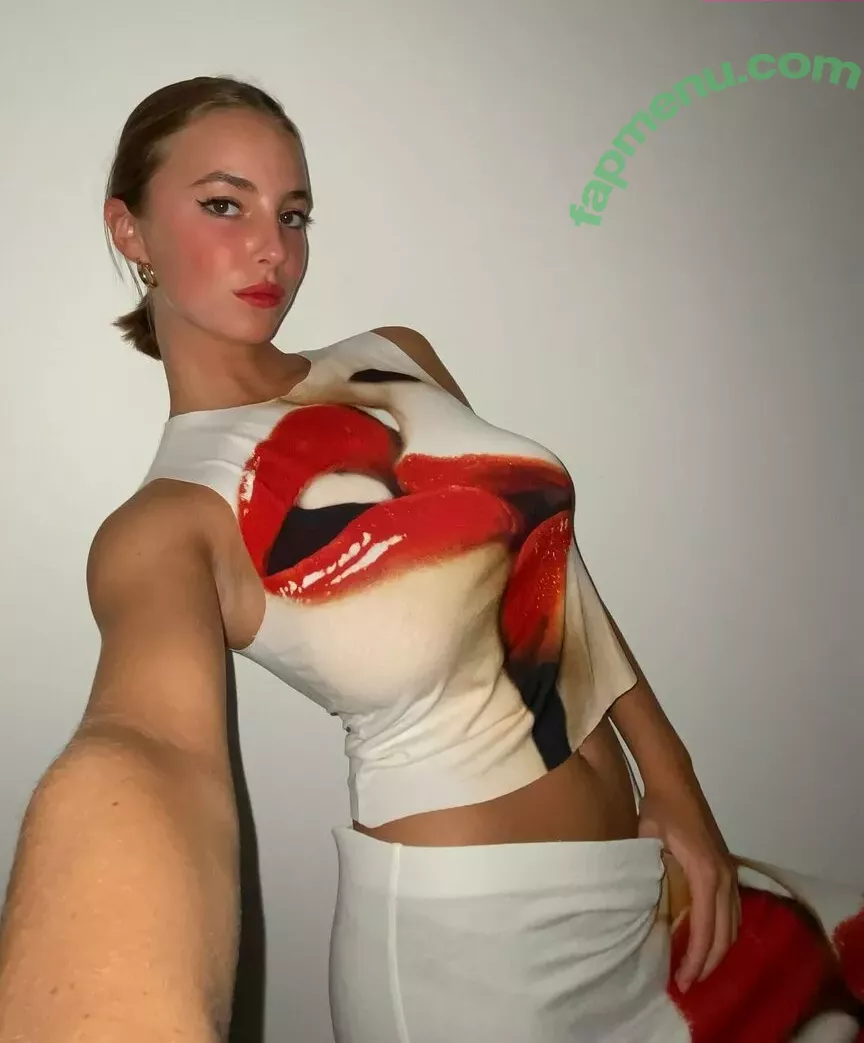 Amelie Manzoli nude photo #0156 (Am.e.lie / ameliemanzoli)