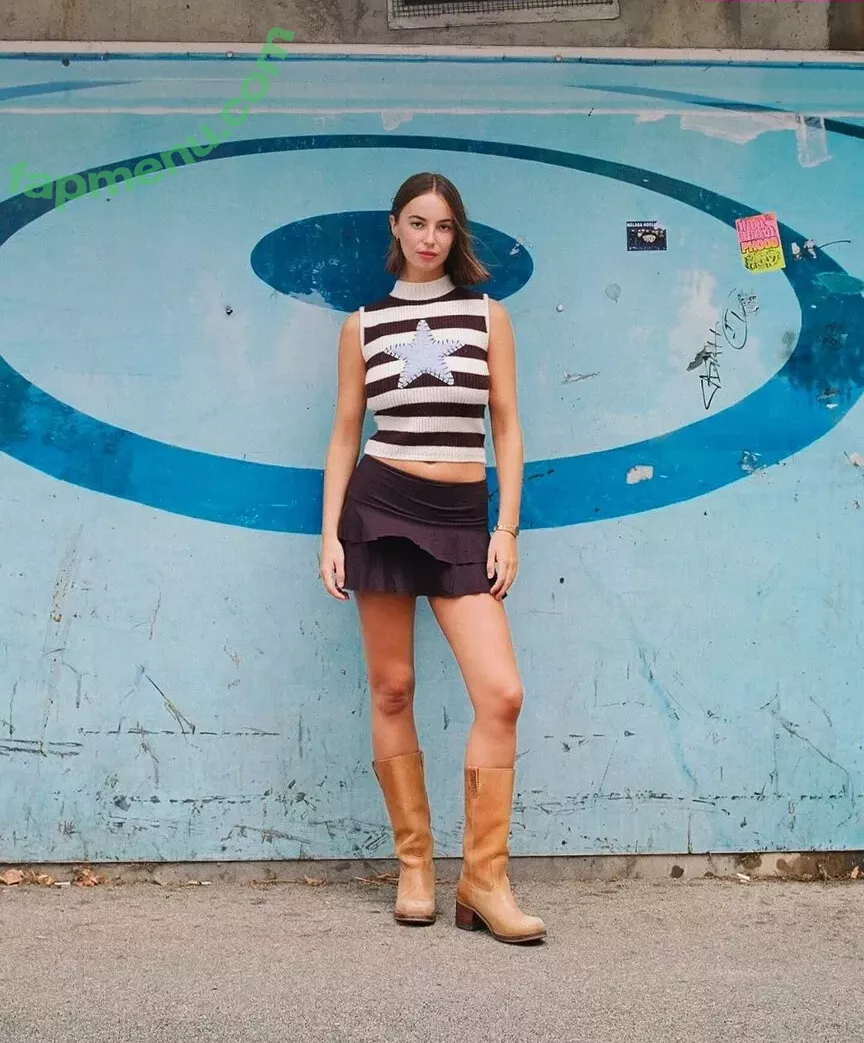 Amelie Manzoli nude photo #0184 (Am.e.lie / ameliemanzoli)