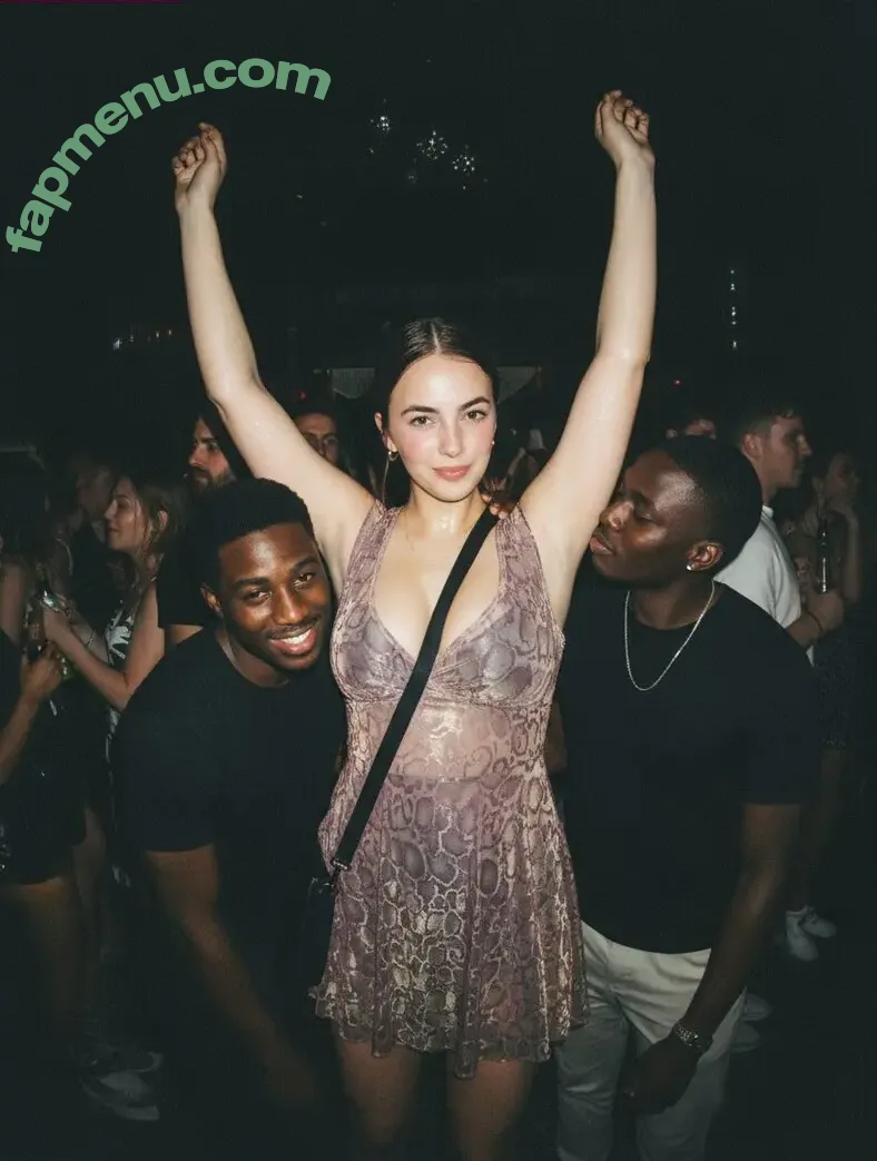 Amelie Manzoli nude photo #0905 (Am.e.lie / ameliemanzoli)