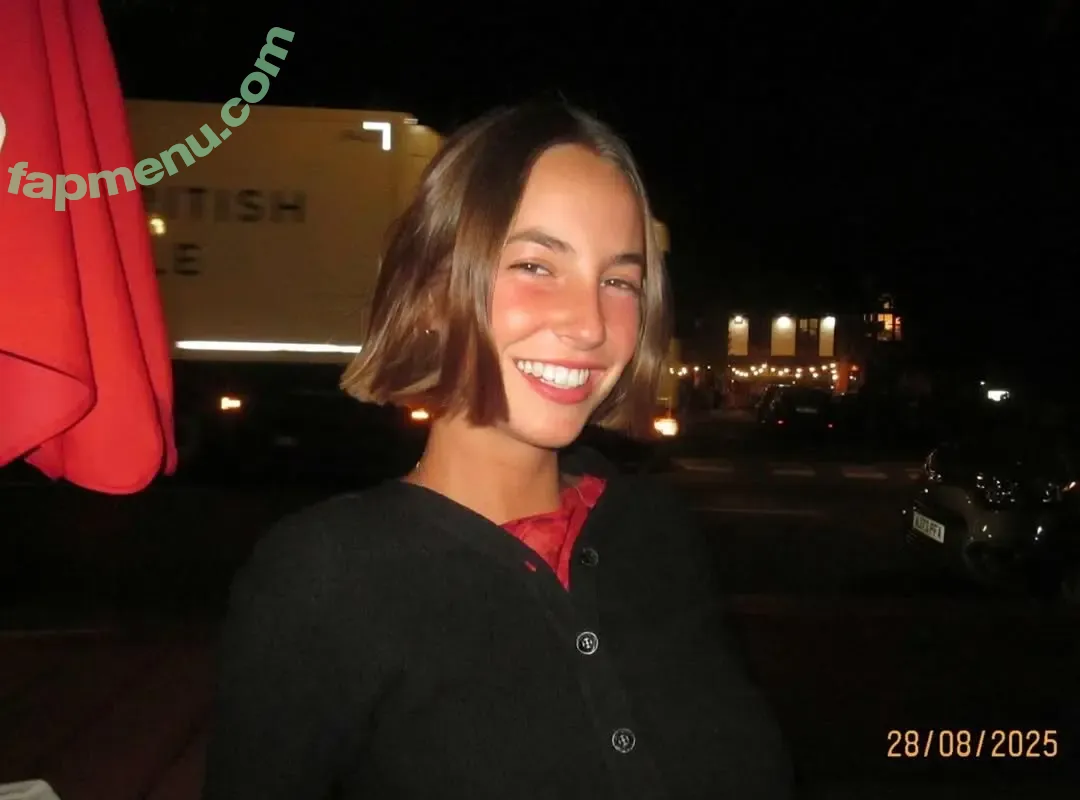 Amelie Manzoli nude photo #0981 (Am.e.lie / ameliemanzoli)