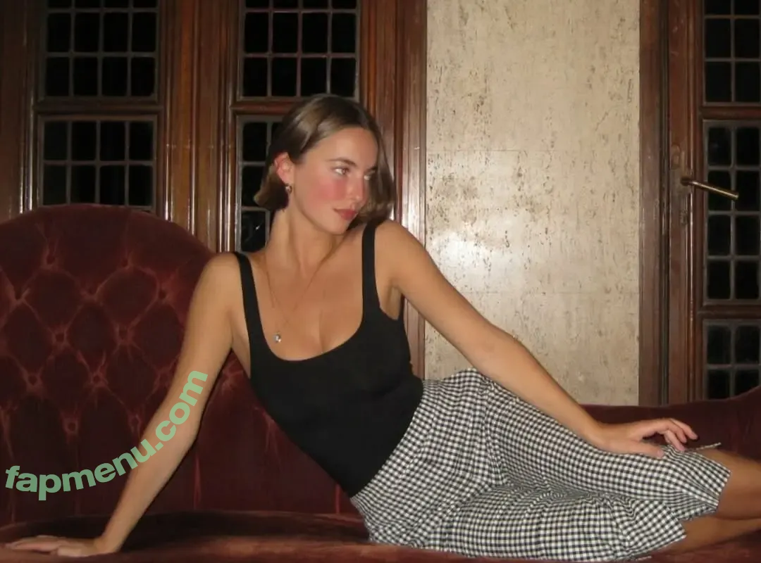 Amelie Manzoli nude photo #0983 (Am.e.lie / ameliemanzoli)