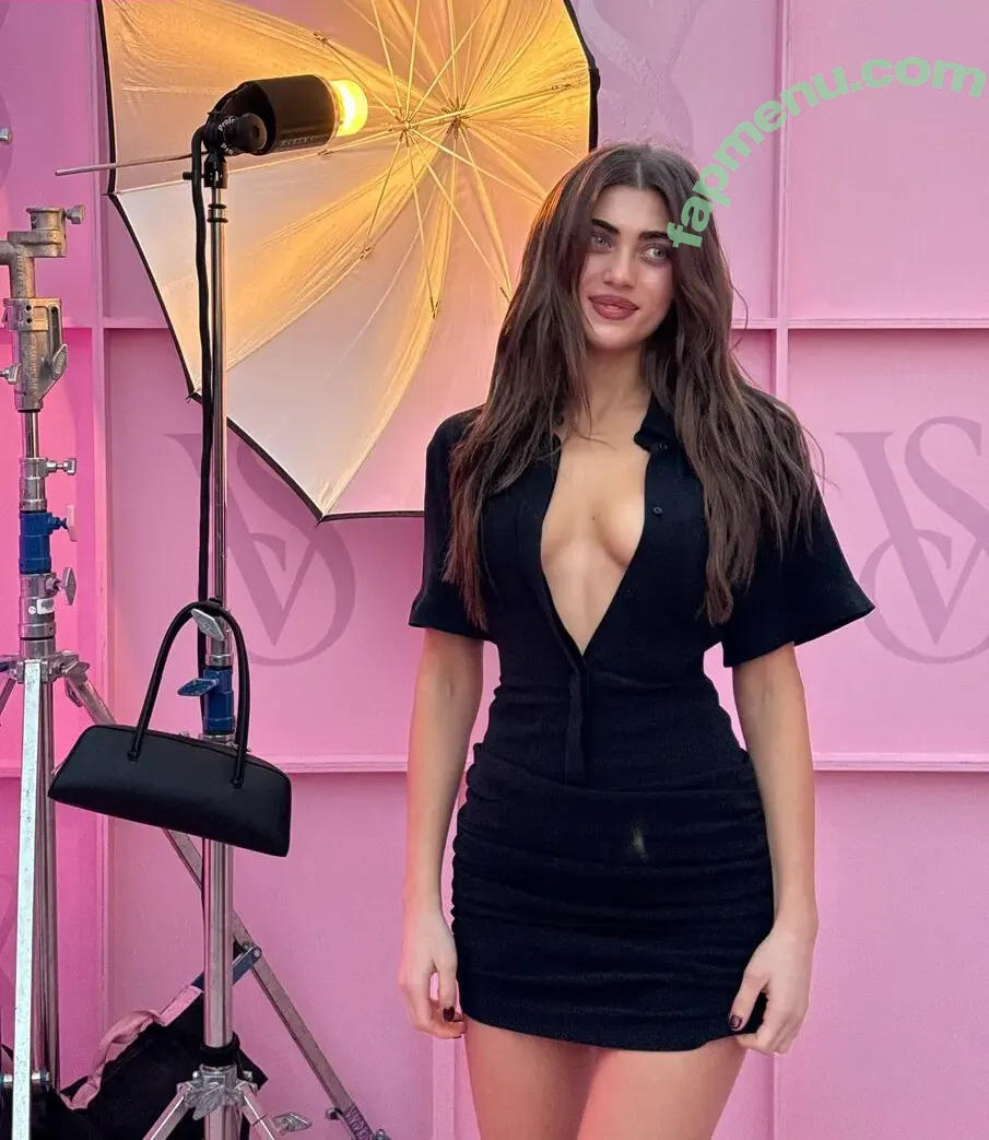 Amelie Zilber nude photo #0052 (ameliezilber)