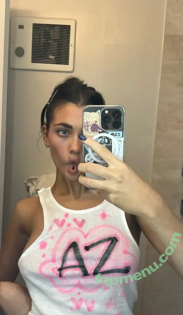 Amelie Zilber nude photo #0054 (ameliezilber)