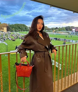 Ameliecara01 nude photo #0120