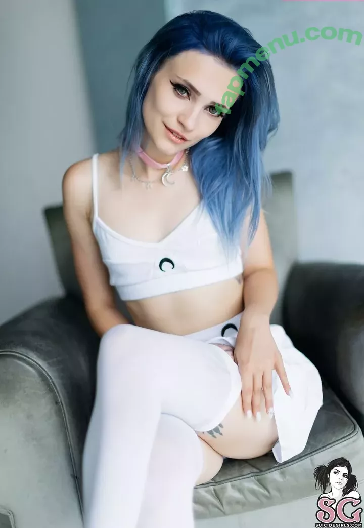 Amelieweed nude photo #0015 (amelieweeed)