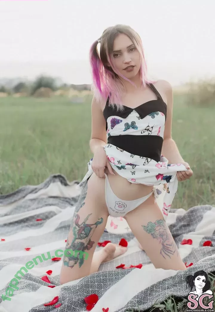Amelieweed nude photo #0227 (amelieweeed)