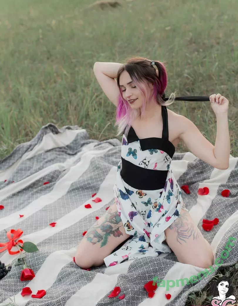 Amelieweed nude photo #0228 (amelieweeed)