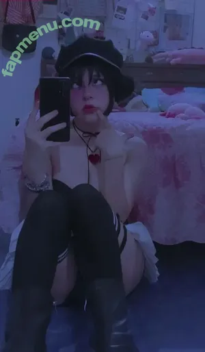 Amellchi / _amellchi_ / emilychuwu nude photo #0033