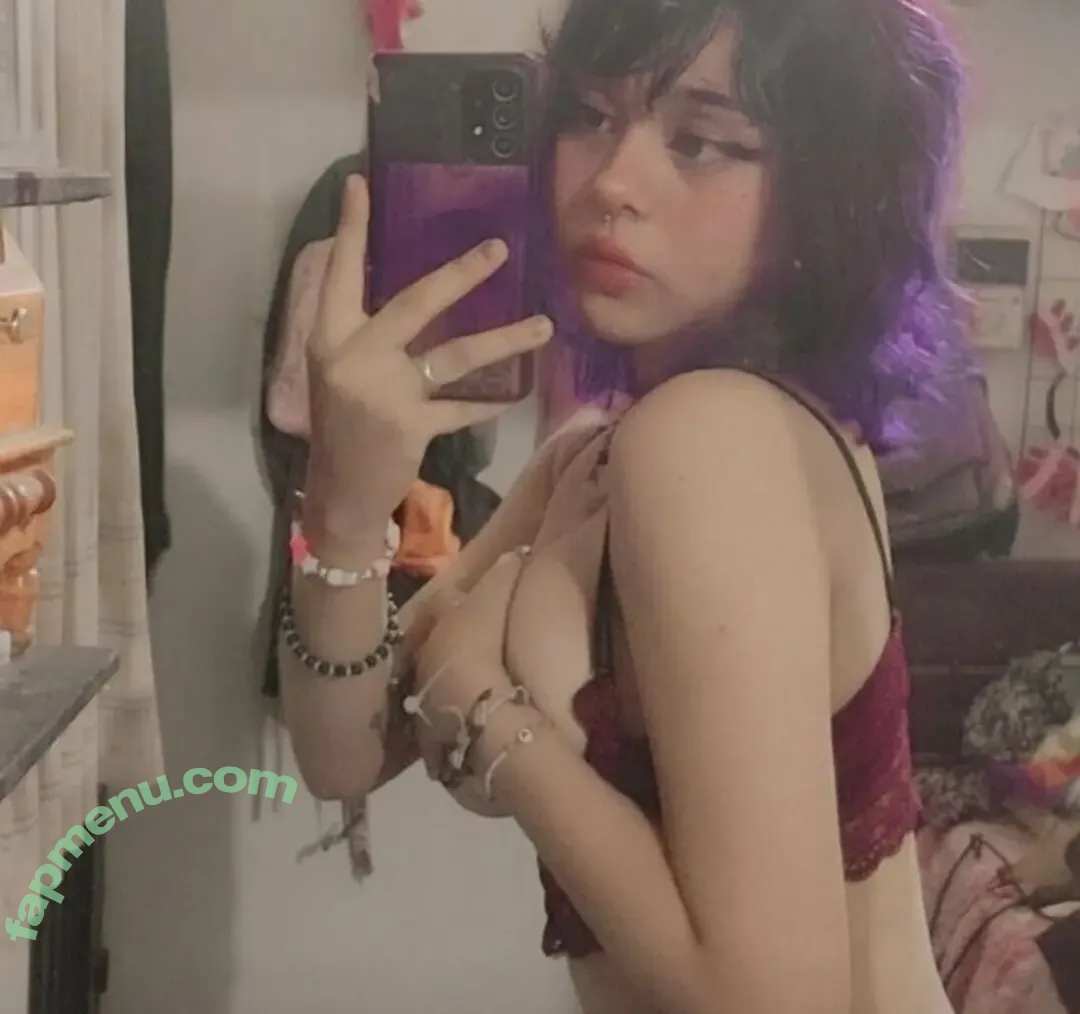 Amellchi nude photo #0026 (_amellchi_ / emilychuwu)