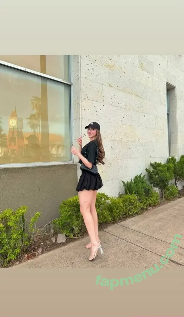 amevs098 nude photo #0053 (America Soto / americav098)